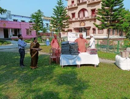 Winter garment distribution